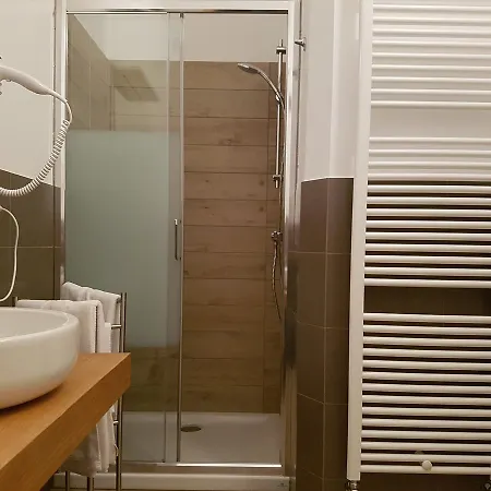 坎普罗通酒店 招待所 Tavernerio