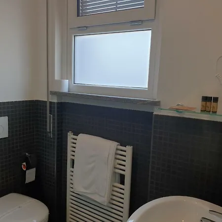 坎普罗通酒店 招待所 4*